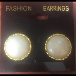 Ladies Earring. New. Handmade